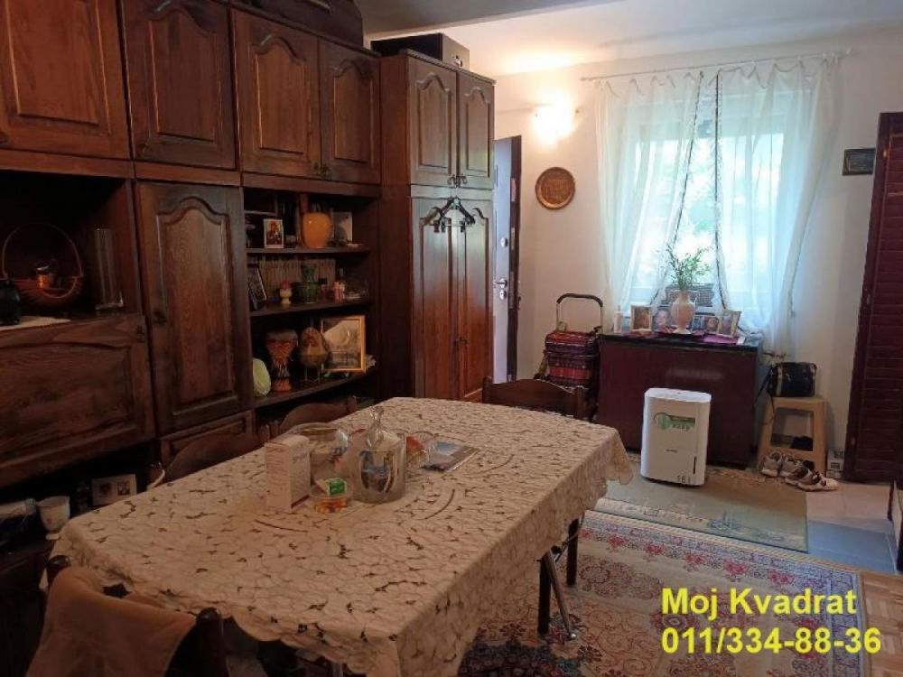Stan na prodaju u Beogradu, Botanička bašta, dvosoban, 53m2, cena 157000 evra