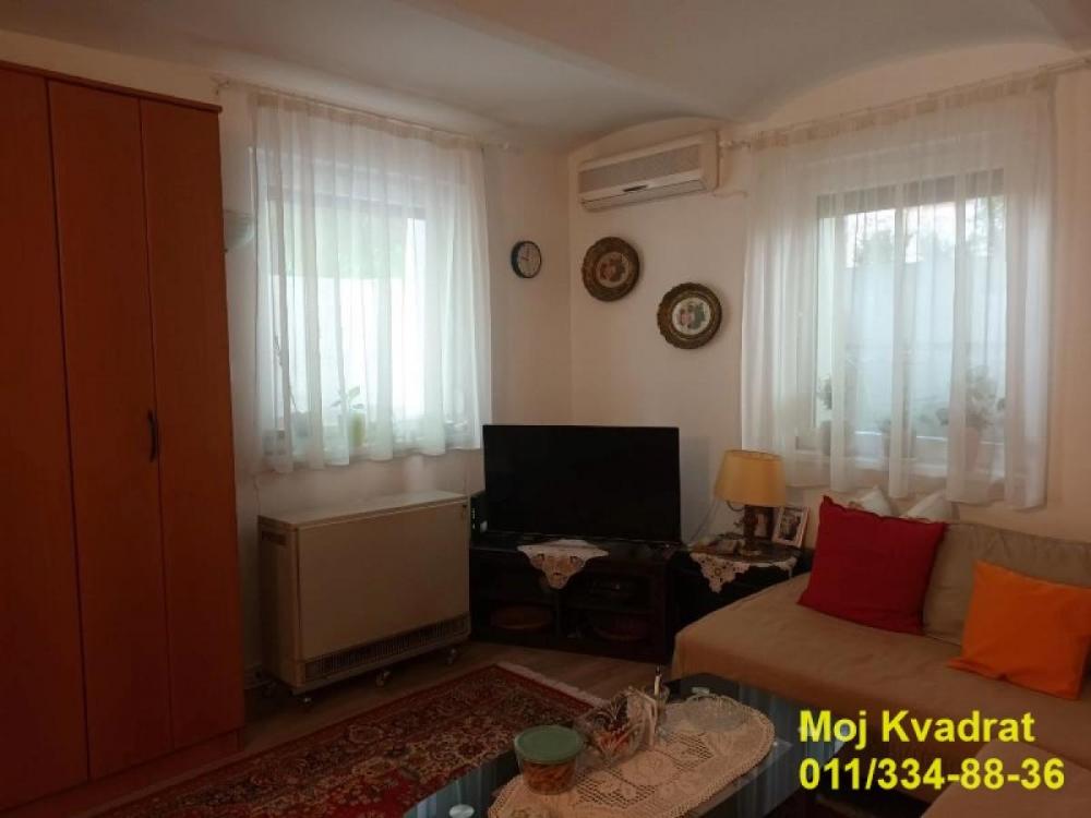 Stan na prodaju u Beogradu, Botanička bašta, dvosoban, 53m2, cena 157000 evra