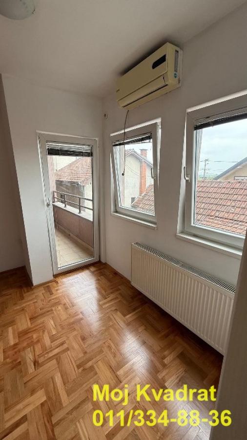 Stan na prodaju u Beogradu, Bele Vode, dvoiposoban, 51m2, cena 120000 evra