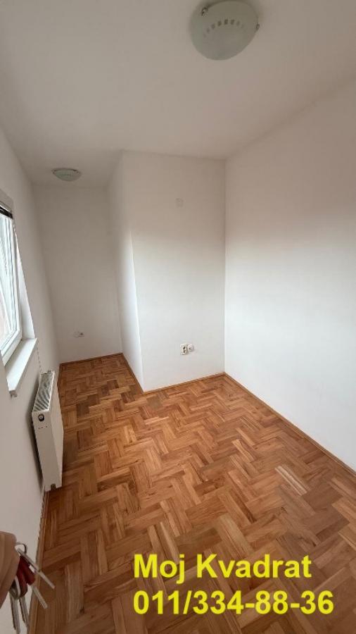 Stan na prodaju u Beogradu, Bele Vode, dvoiposoban, 51m2, cena 120000 evra
