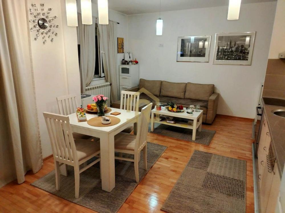 Stan na prodaju u Beogradu, Vidikovac, jednoiposoban, 40m2, cena 97000 evra