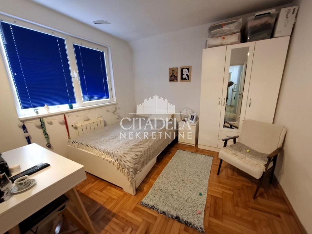 Stan na prodaju u Beogradu, Rakovica, cetvorosoban, 55m2, cena 124000 evra