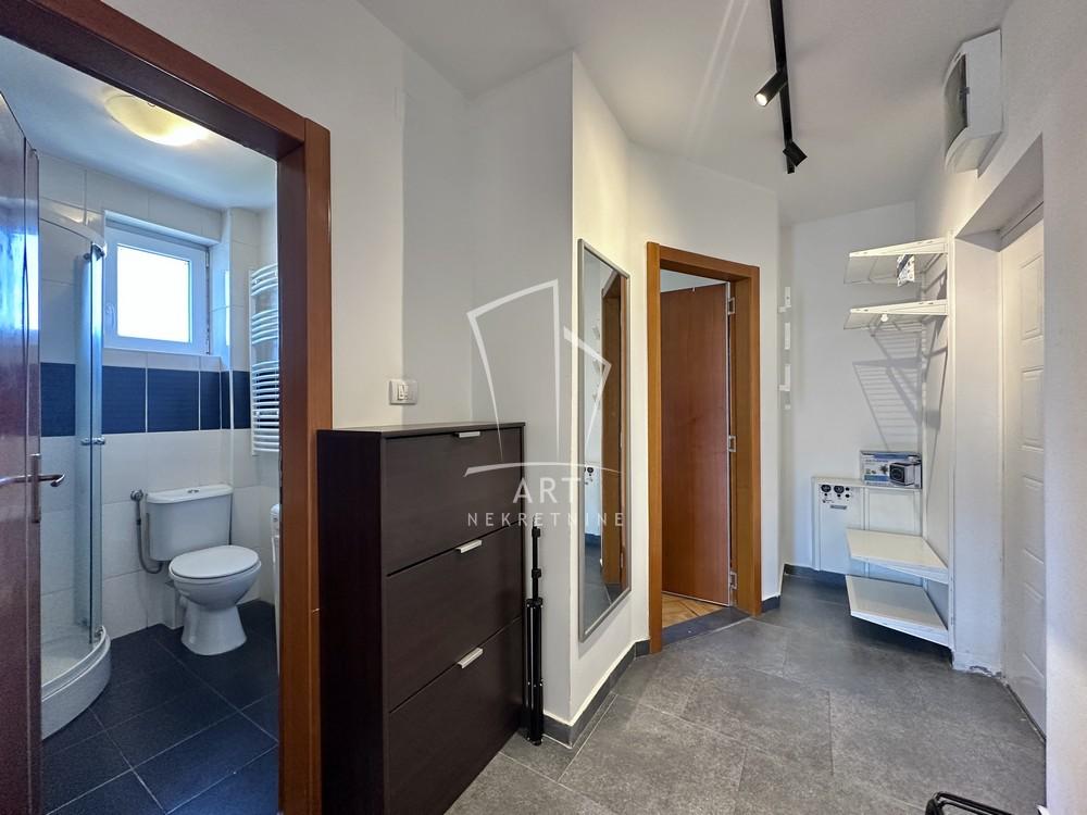 Stan na prodaju u Beogradu, Mirijevo, jednoiposoban, 38m2, cena 135000 evra