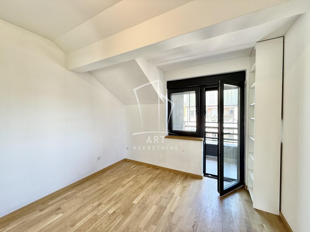 Stan na prodaju u Beogradu, Palilula, dvoiposoban, 62m2, cena 230000 evra