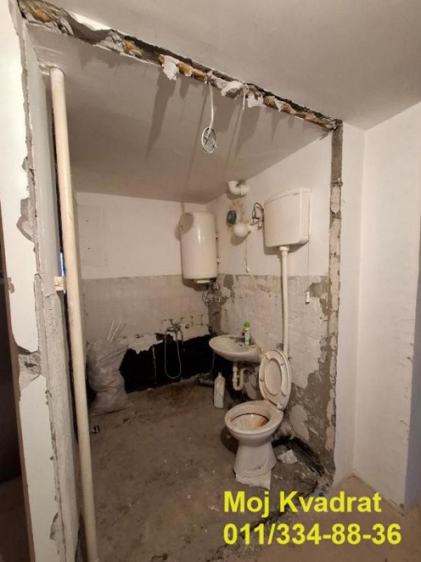 Stan na prodaju u Beogradu, Novi Beograd blok 61, cetvorosoban, 96m2, cena 220000 evra
