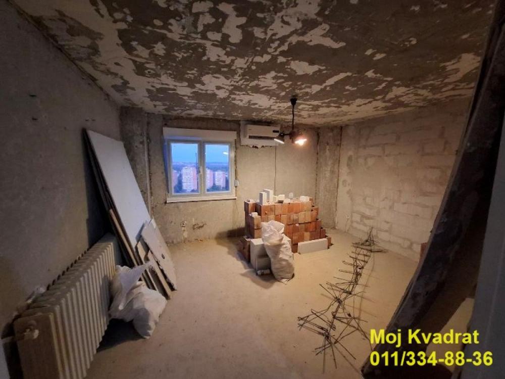 Stan na prodaju u Beogradu, Novi Beograd blok 61, cetvorosoban, 96m2, cena 220000 evra