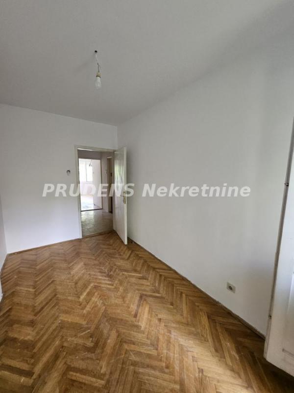 Stan na prodaju u Beogradu, Mirijevo, trosoban, 57m2, cena 99000 evra