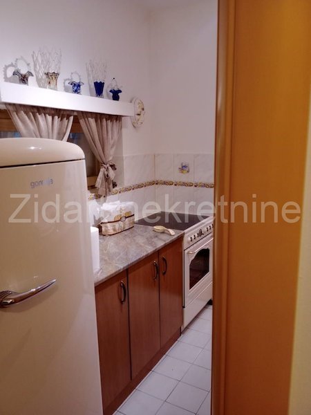 Stan na prodaju u Beogradu, Čukarica, trosoban, 84m2, cena 260000 evra
