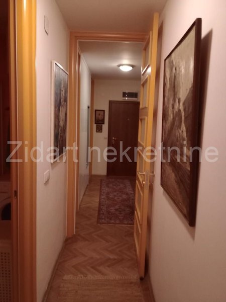 Stan na prodaju u Beogradu, Čukarica, trosoban, 84m2, cena 260000 evra