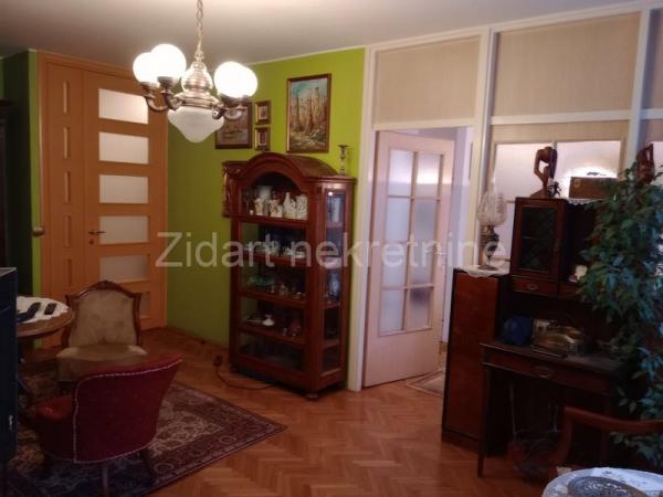 Stan na prodaju u Beogradu, Čukarica, trosoban, 84m2, cena 260000 evra