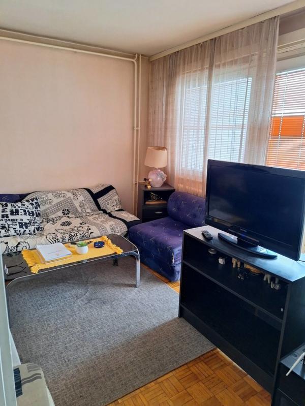 Stan na prodaju u Beogradu, Novi Beograd blok 62, dvoiposoban, 66m2, cena 175000 evra