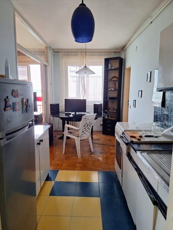 Stan na prodaju u Beogradu, Novi Beograd blok 62, dvoiposoban, 66m2, cena 175000 evra
