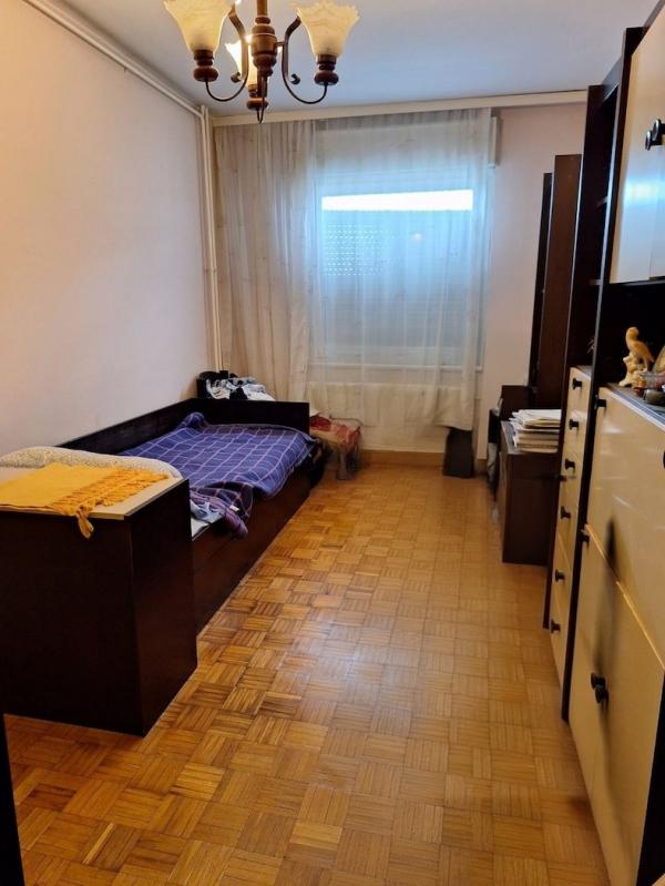 Stan na prodaju u Beogradu, Novi Beograd blok 62, dvoiposoban, 66m2, cena 175000 evra
