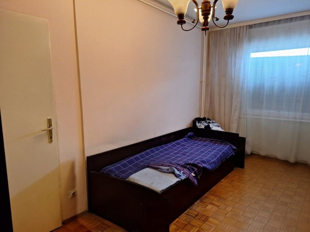 Stan na prodaju u Beogradu, Novi Beograd blok 62, dvoiposoban, 66m2, cena 175000 evra
