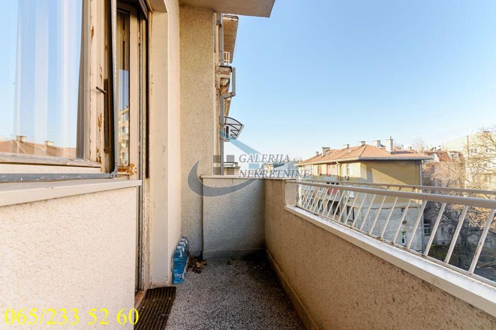 Stan na prodaju u Beogradu, Vračar, troiposoban, 87m2, cena 290000 evra