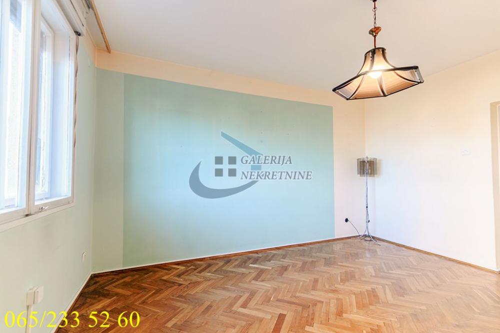Stan na prodaju u Beogradu, Vračar, troiposoban, 87m2, cena 290000 evra