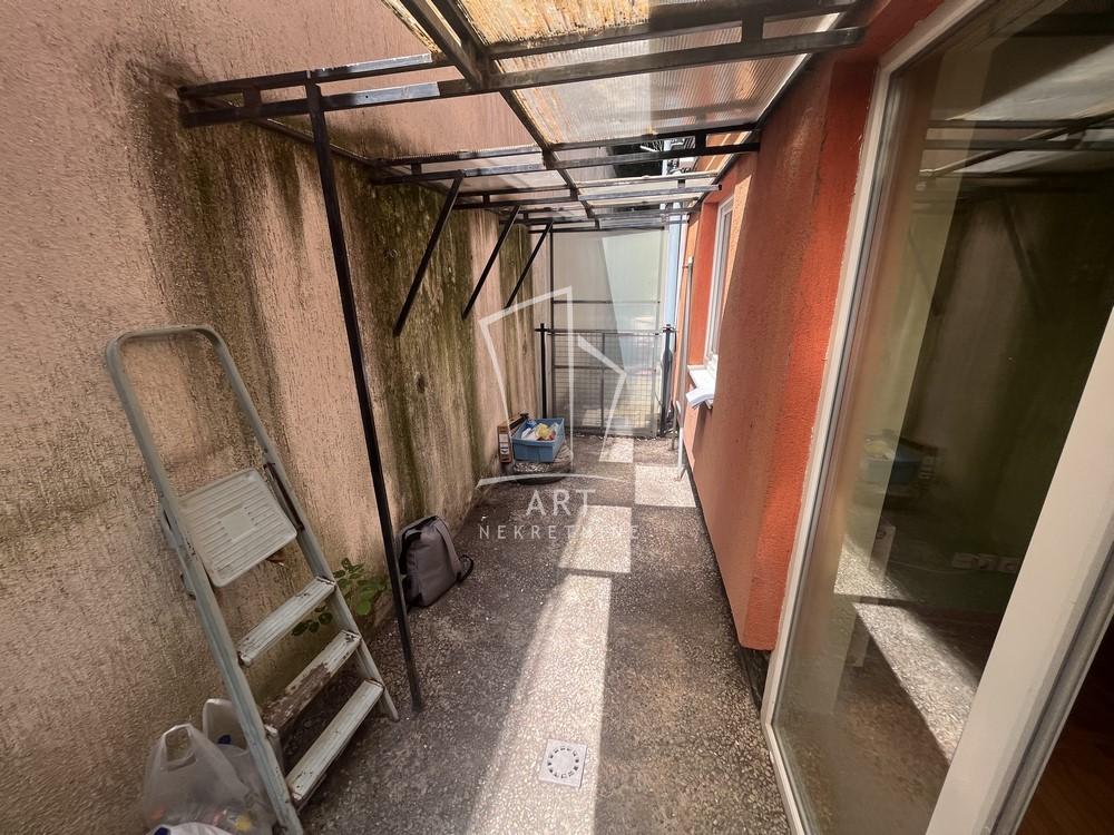 Stan na prodaju u Beogradu, Zvezdara, jednoiposoban, 36m2, cena 87500 evra
