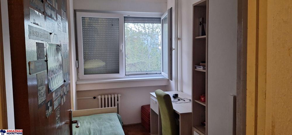 Stan na prodaju u Beogradu, Novi Beograd blok 33 (Genex kula), trosoban, 73m2, cena 223000 evra