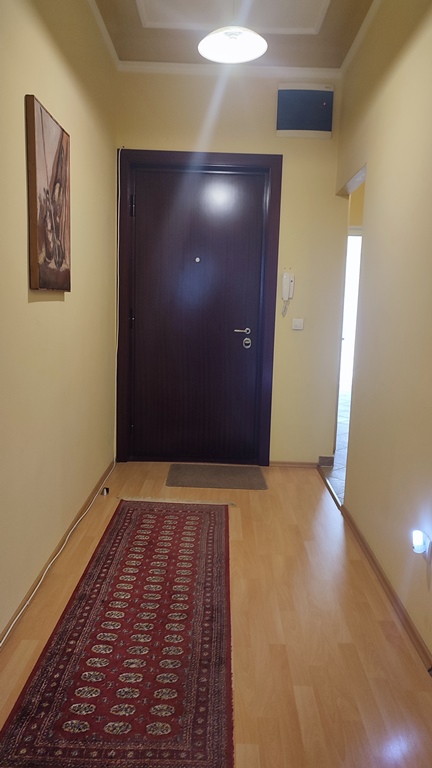 Stan na prodaju u Beogradu, Kalenić pijaca, trosoban, 76m2, cena 285000 evra