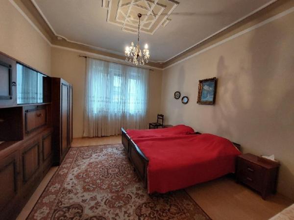 Stan na prodaju u Beogradu, Kalenić pijaca, trosoban, 76m2, cena 285000 evra