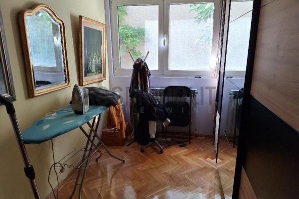 Stan na prodaju u Beogradu, Voždovac, cetvorosoban, 85m2, cena 270000 evra