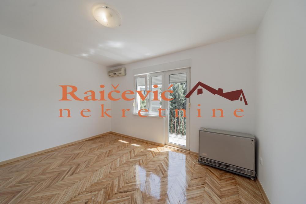 Stan na prodaju u Beogradu, Senjak, dvosoban, 66m2, cena 206500 evra