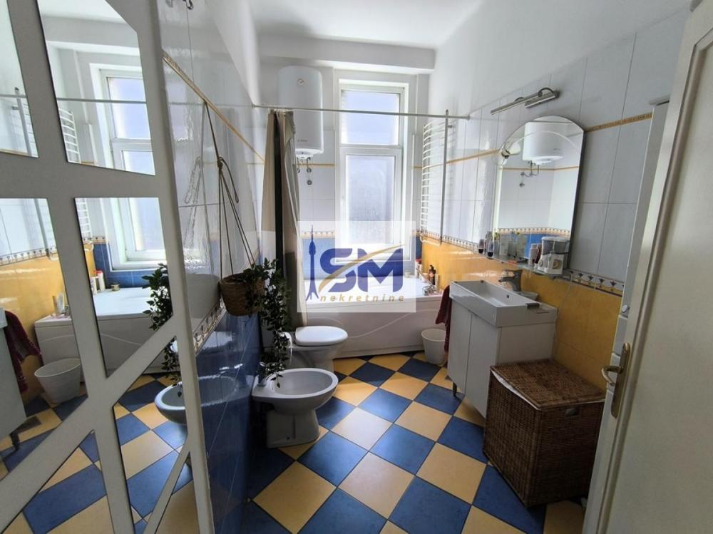 Stan na prodaju u Beogradu, Beograd (centar), 130m2, cena 494000 evra