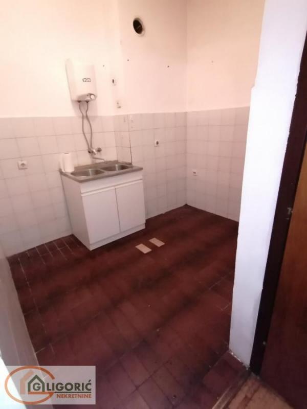 Stan na prodaju u Beogradu, Tašmajdan, jednoiposoban, 37m2, cena 127000 evra