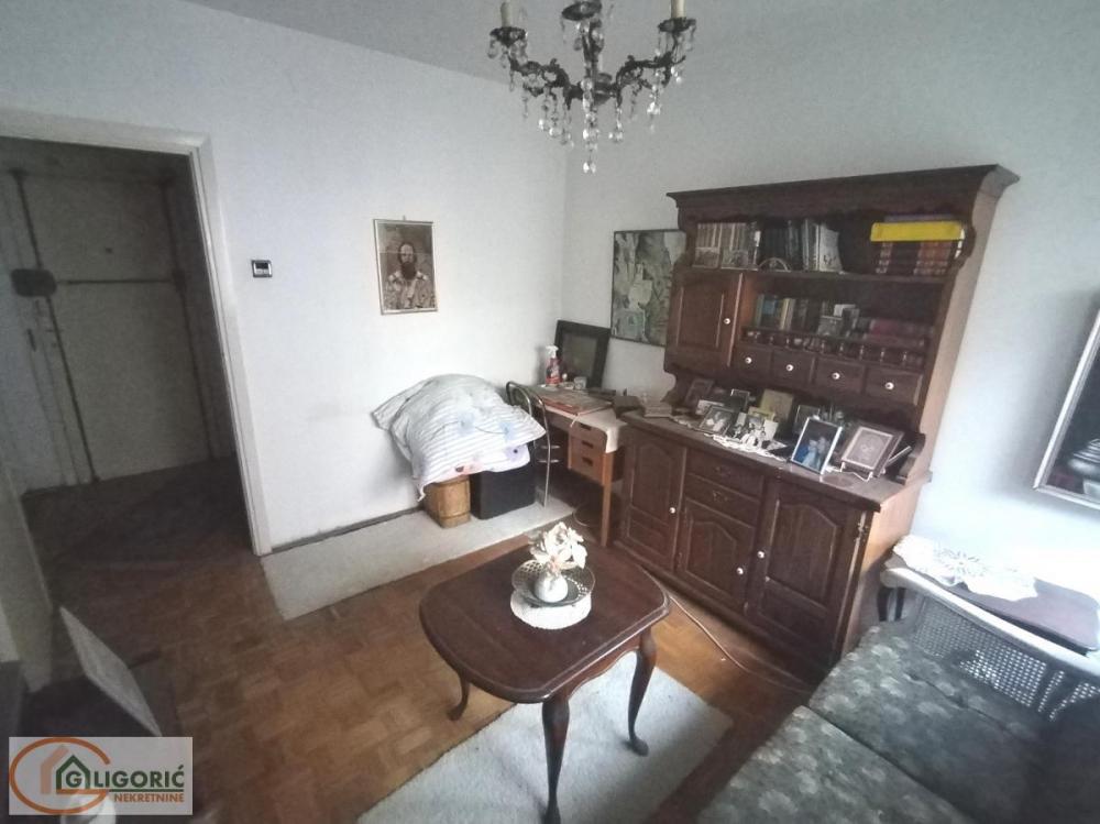 Stan na prodaju u Beogradu, Voždovac, troiposoban, 97m2, cena 240000 evra