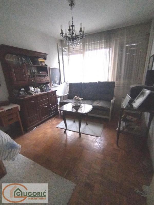 Stan na prodaju u Beogradu, Voždovac, troiposoban, 97m2, cena 240000 evra