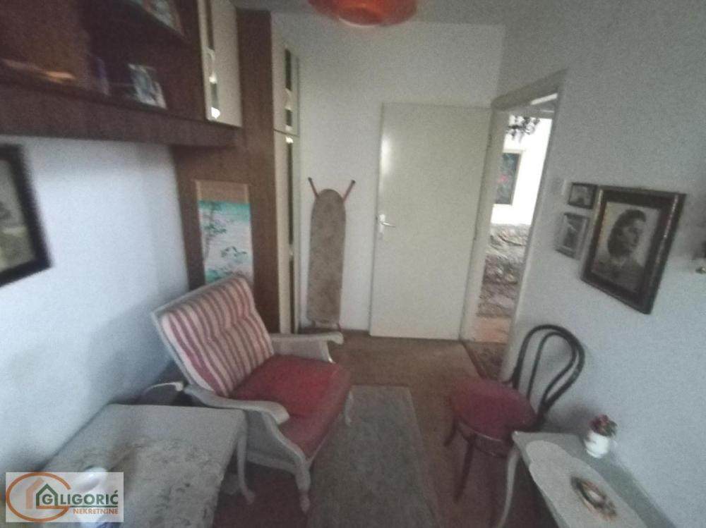 Stan na prodaju u Beogradu, Voždovac, troiposoban, 97m2, cena 240000 evra