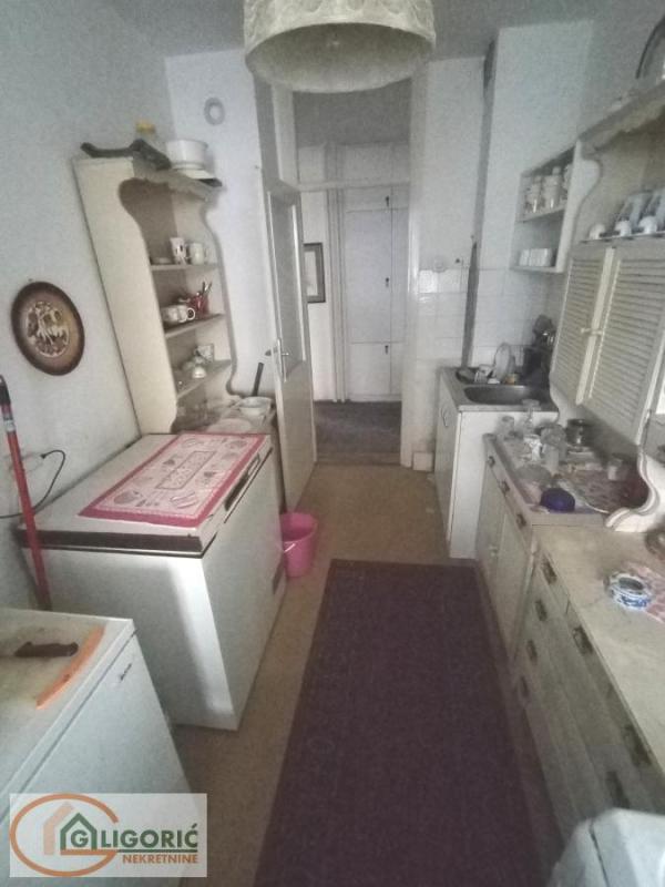 Stan na prodaju u Beogradu, Voždovac, troiposoban, 97m2, cena 240000 evra