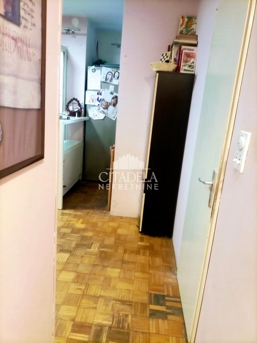 Stan na prodaju u Beogradu, Čukarica, jednosoban, 28m2, cena 85000 evra
