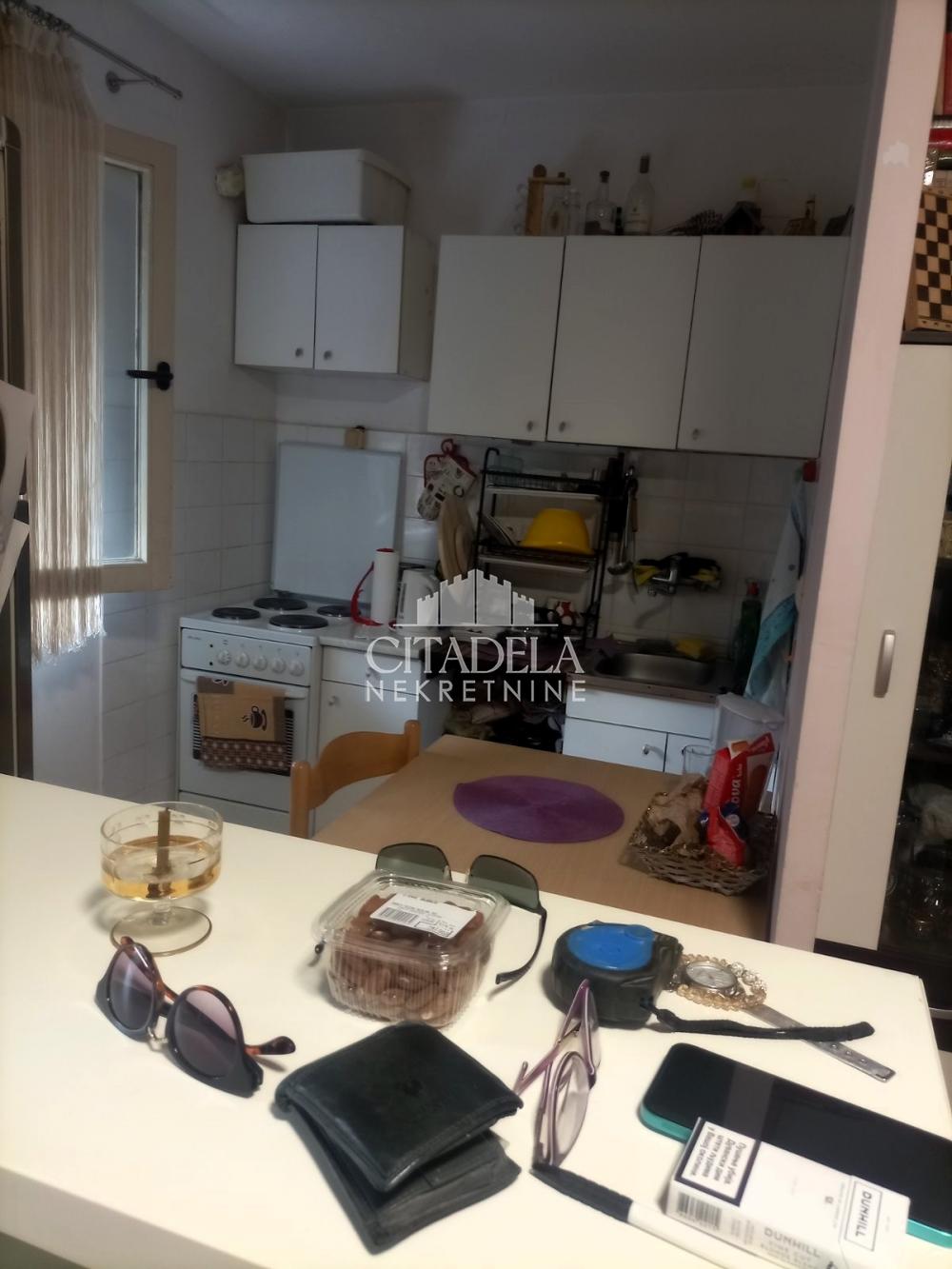 Stan na prodaju u Beogradu, Čukarica, jednosoban, 28m2, cena 85000 evra
