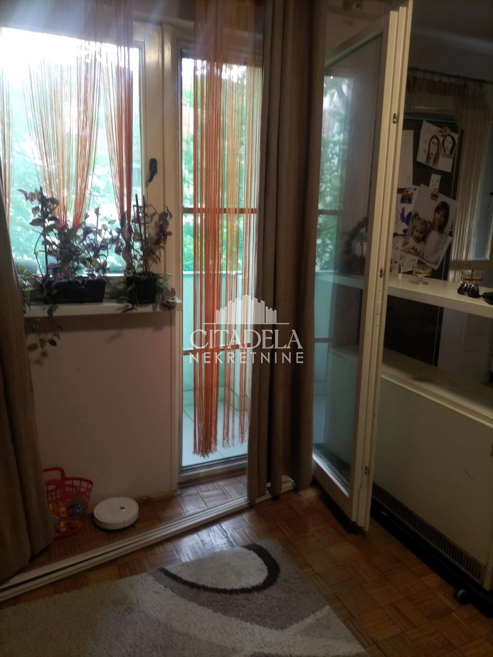 Stan na prodaju u Beogradu, Čukarica, jednosoban, 28m2, cena 85000 evra