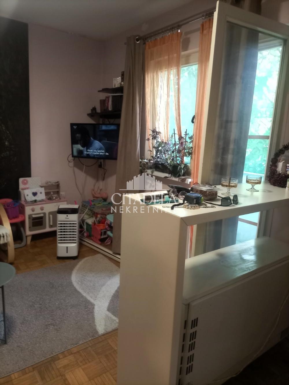 Stan na prodaju u Beogradu, Čukarica, jednosoban, 28m2, cena 85000 evra