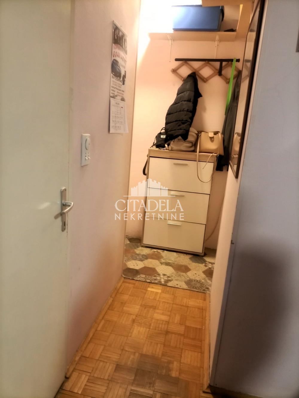 Stan na prodaju u Beogradu, Čukarica, jednosoban, 28m2, cena 85000 evra