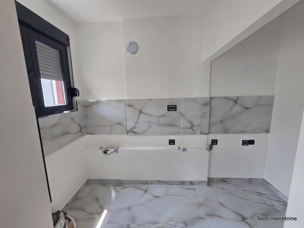 Stan na prodaju u Beogradu, Karaburma, jednosoban, 40m2, cena 115900 evra