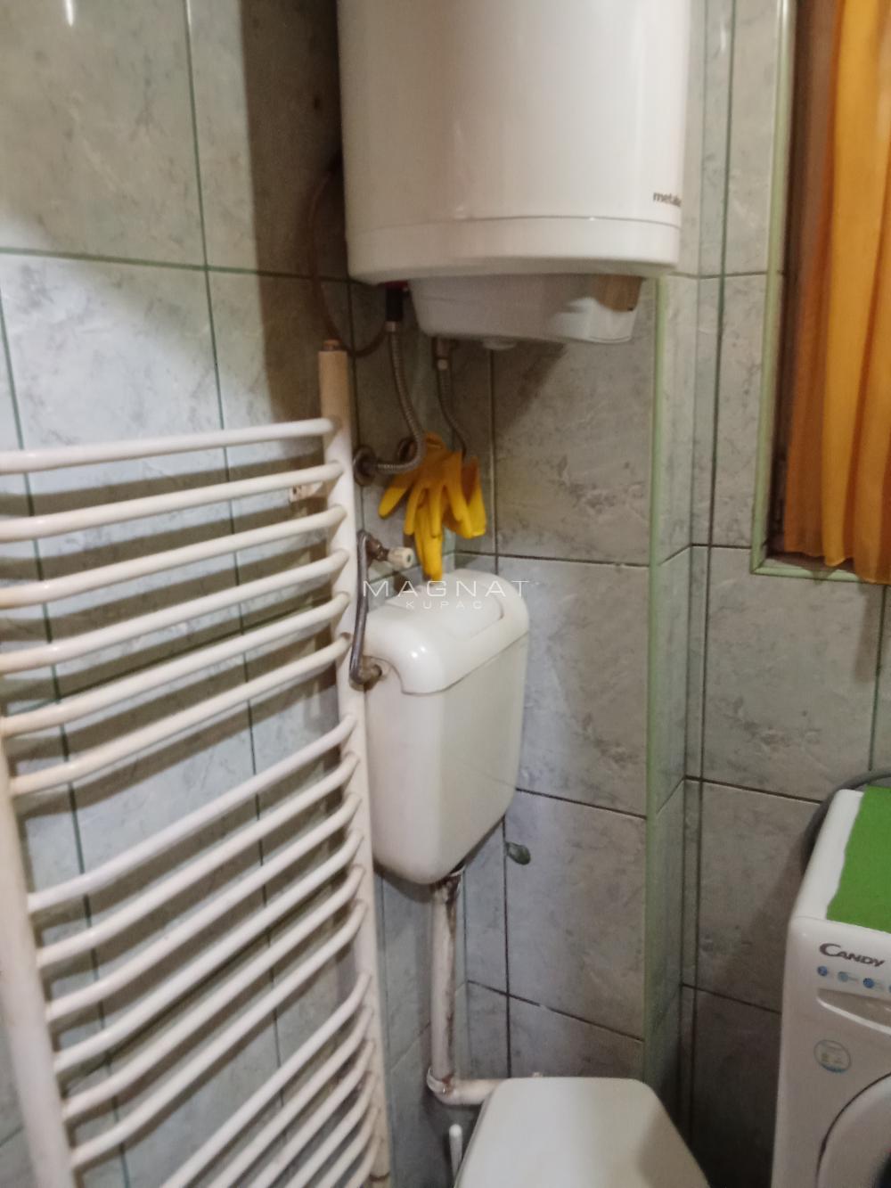 Stan na prodaju u Beogradu, Crveni Krst, jednoiposoban, 33m2, cena 125000 evra