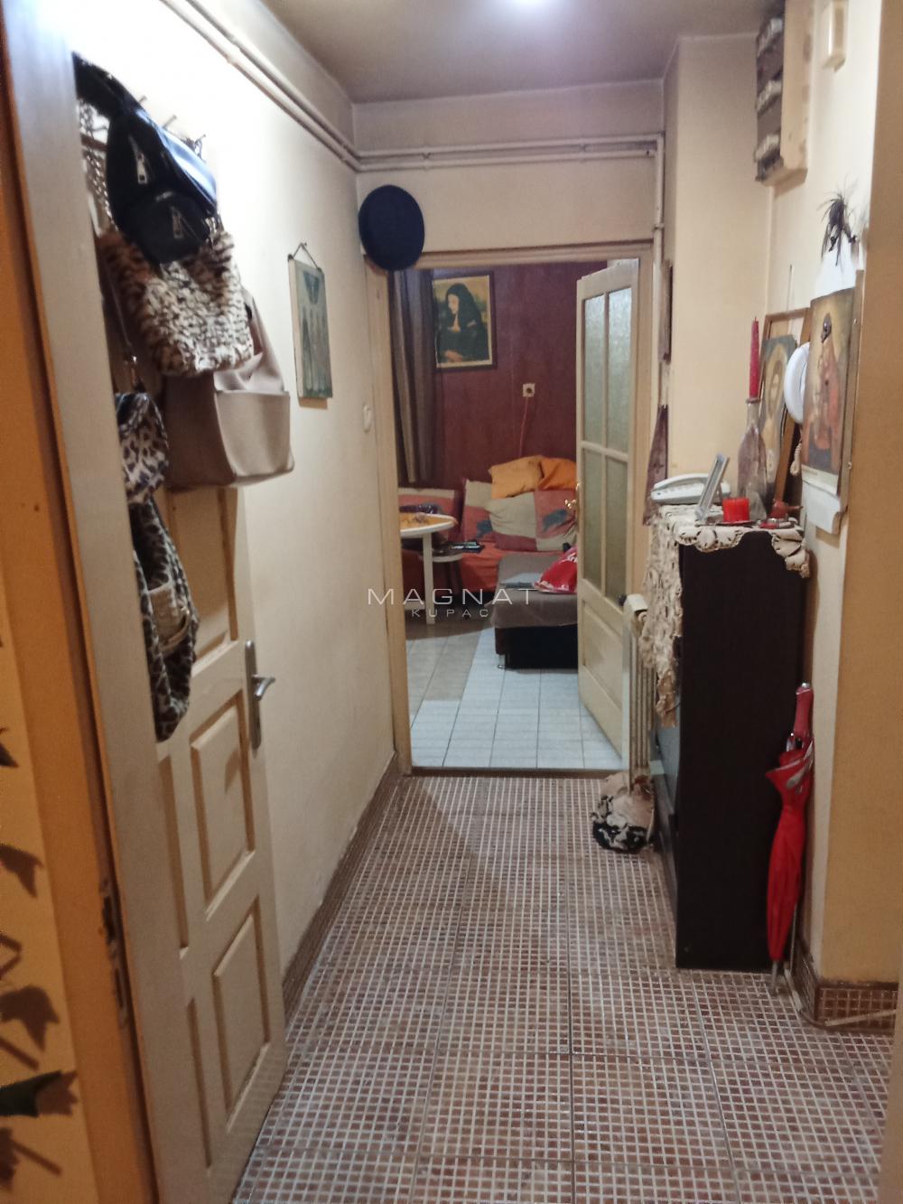 Stan na prodaju u Beogradu, Crveni Krst, jednoiposoban, 33m2, cena 125000 evra