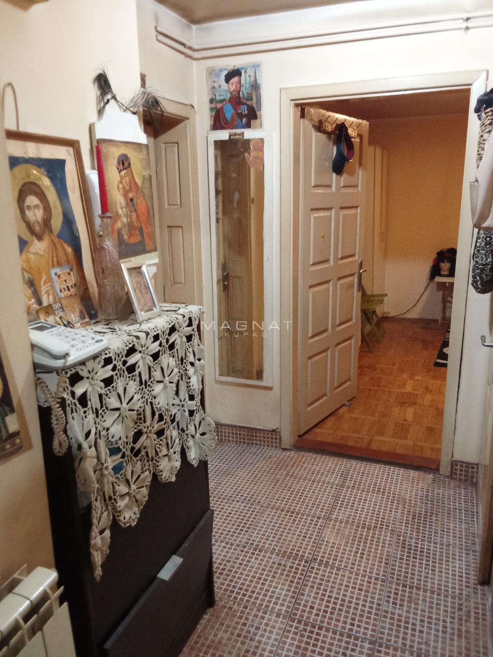 Stan na prodaju u Beogradu, Crveni Krst, jednoiposoban, 33m2, cena 125000 evra