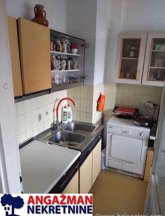 Stan na prodaju u Beogradu, Braće Jerković, dvosoban, 65m2, cena 159900 evra