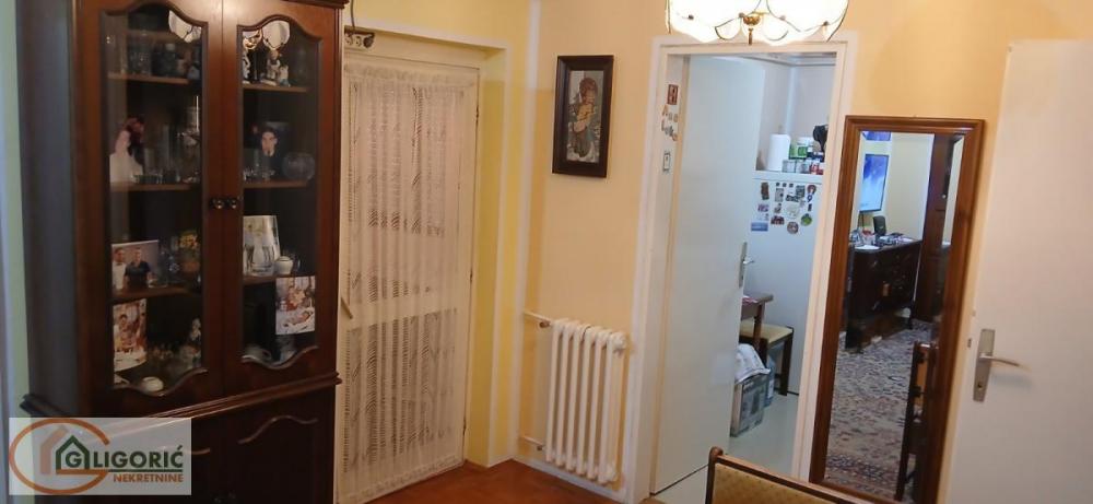 Stan na prodaju u Beogradu, Bežanijska kosa, trosoban, 78m2, cena 229900 evra