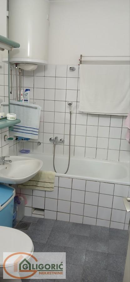 Stan na prodaju u Beogradu, Bežanijska kosa, trosoban, 78m2, cena 229900 evra