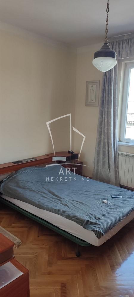 Stan na prodaju u Beogradu, Stari grad, trosoban, 85m2, cena 275000 evra