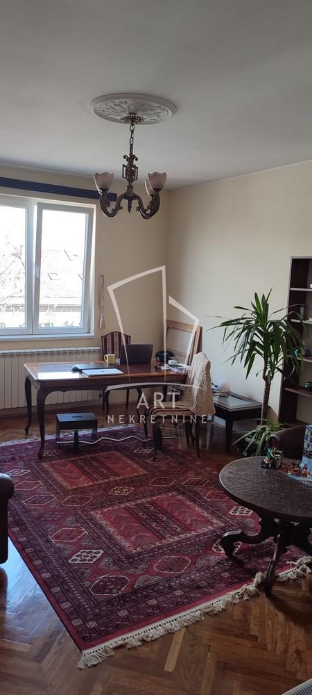 Stan na prodaju u Beogradu, Stari grad, trosoban, 85m2, cena 275000 evra