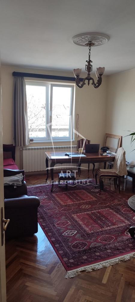 Stan na prodaju u Beogradu, Stari grad, trosoban, 85m2, cena 275000 evra