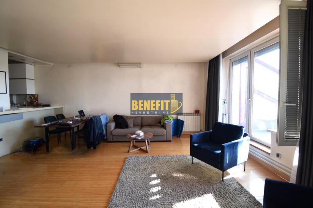 Stan na prodaju u Beogradu, Novi Beograd blok 12 (YUBC), dvosoban, 88m2, cena 275000 evra