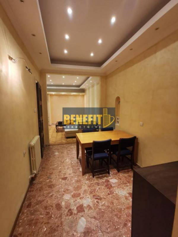 Stan na prodaju u Beogradu, Vračar (Hram), cetvorosoban, 83m2, cena 290000 evra