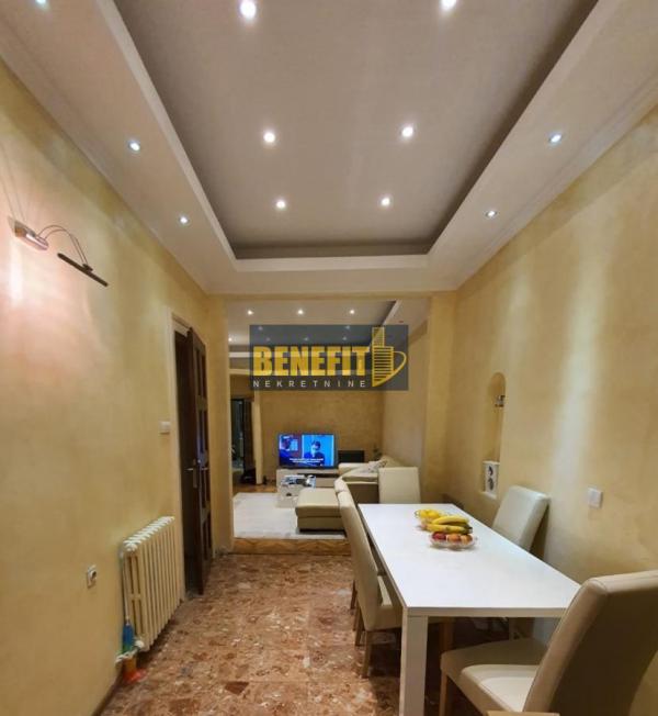 Stan na prodaju u Beogradu, Vračar (Hram), cetvorosoban, 83m2, cena 290000 evra